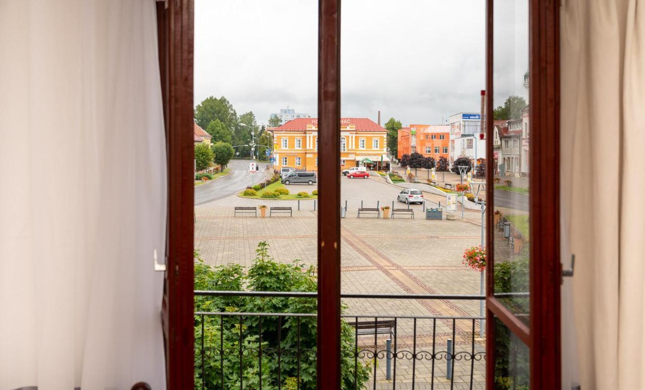 2- Postelova Izba S Kupelnou Emka V Penzion Trstená Buitenkant foto