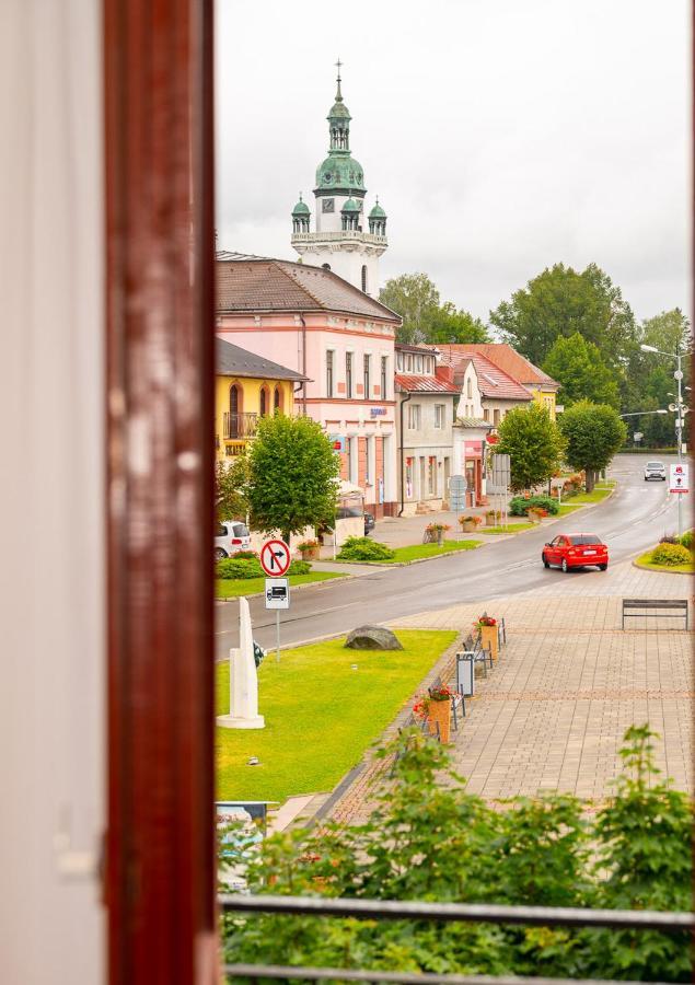 2- Postelova Izba S Kupelnou Emka V Penzion Trstená Buitenkant foto